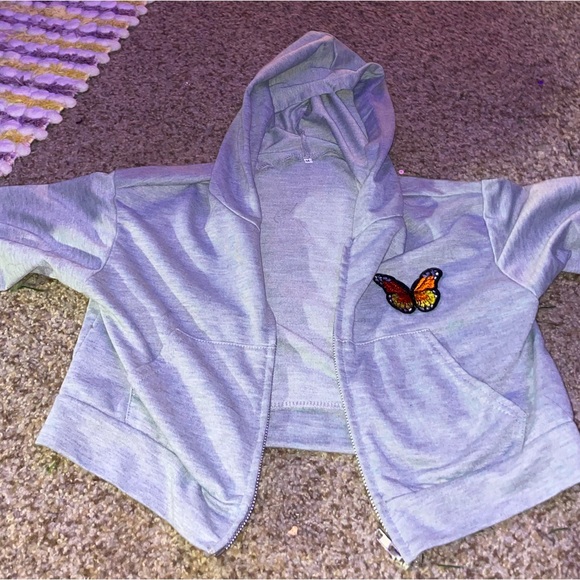 butterfly sweater - Picture 2 of 3